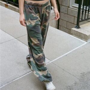 Brandy Melville Anastasia Tie Sweatpants